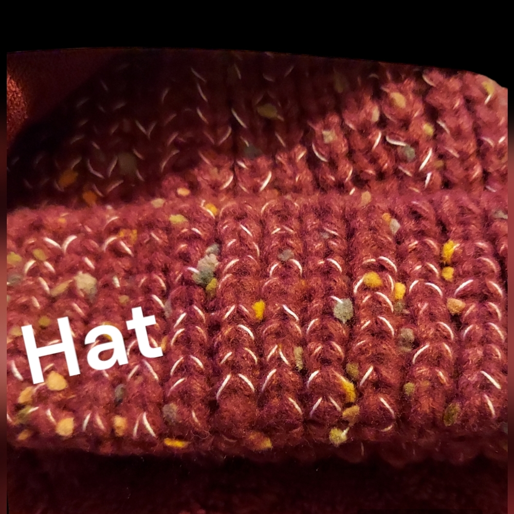 Falls Creek 3 Piece Knit Gift Set/Scarf, Hat, Mittens Burgundy NWT - Picture 3 of 4